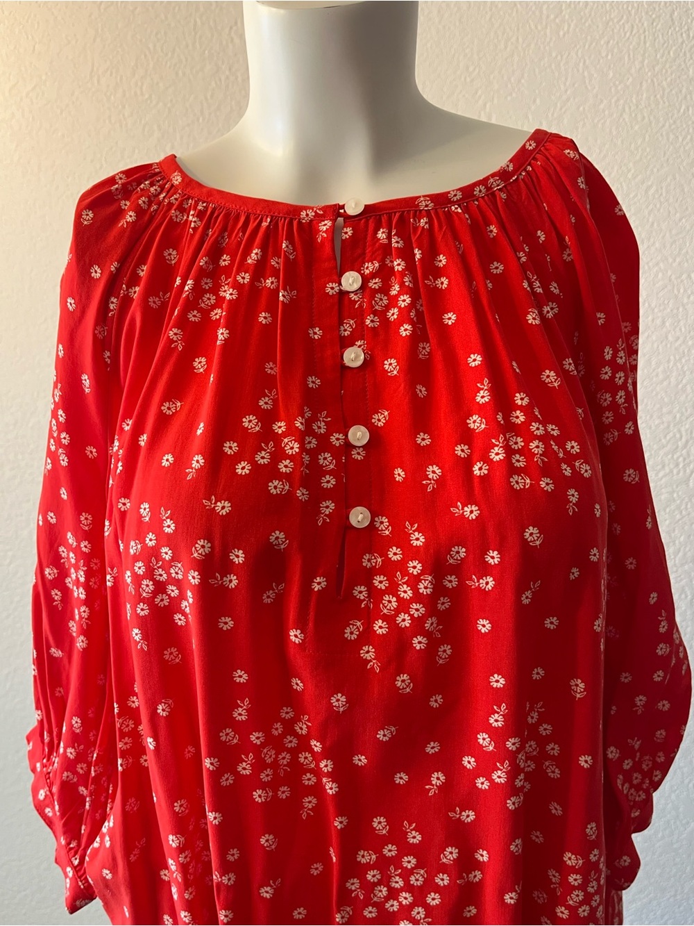 Pretty and Perfect On 34th Peasant Blouse (S)